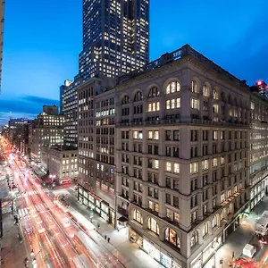 Otel U Fifth Avenue, Empire State Building
