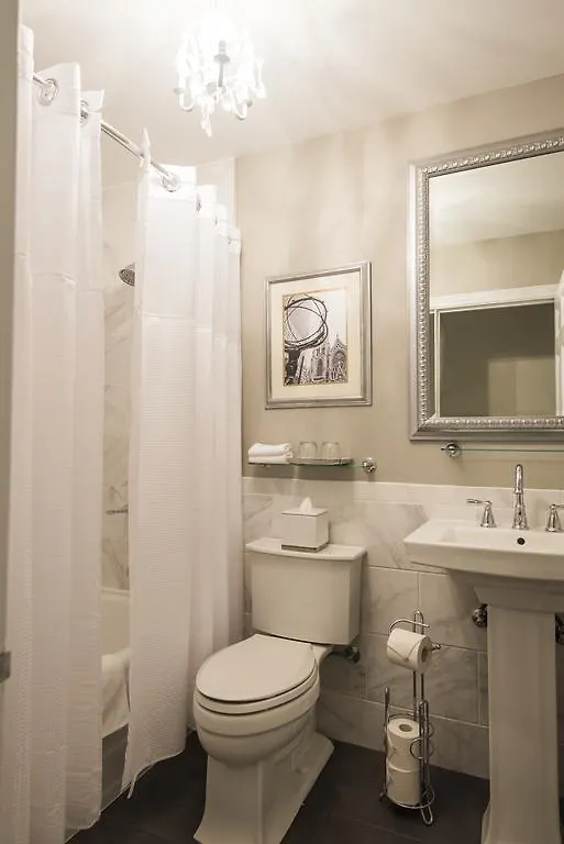 Hotel 3 West Club New York 3*,